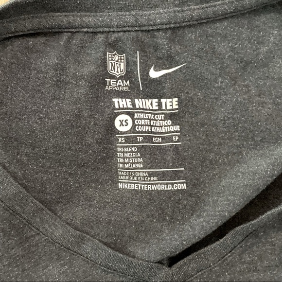 NIKE WOMANS PATRIOTS GRAPHIC TEE - Picture 4 of 4